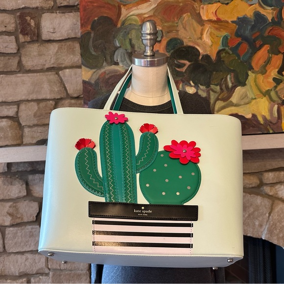 kate spade Handbags - Kate Spade Cactus tote bag - light green leather